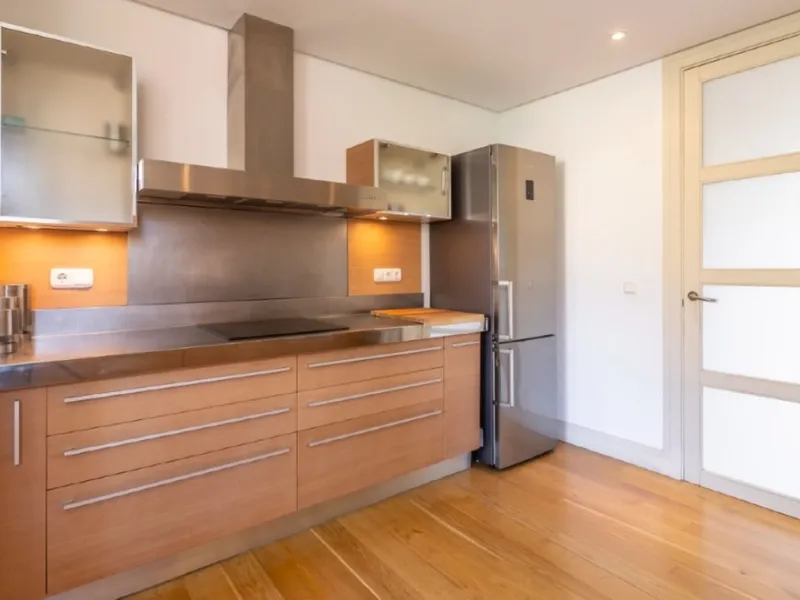 Apartment - Penthouse в продаже в Marbella, Málaga. В доме 3 спален и 4 ванных комнат. Площадь дома 290 м². Площадь участка 390 м²