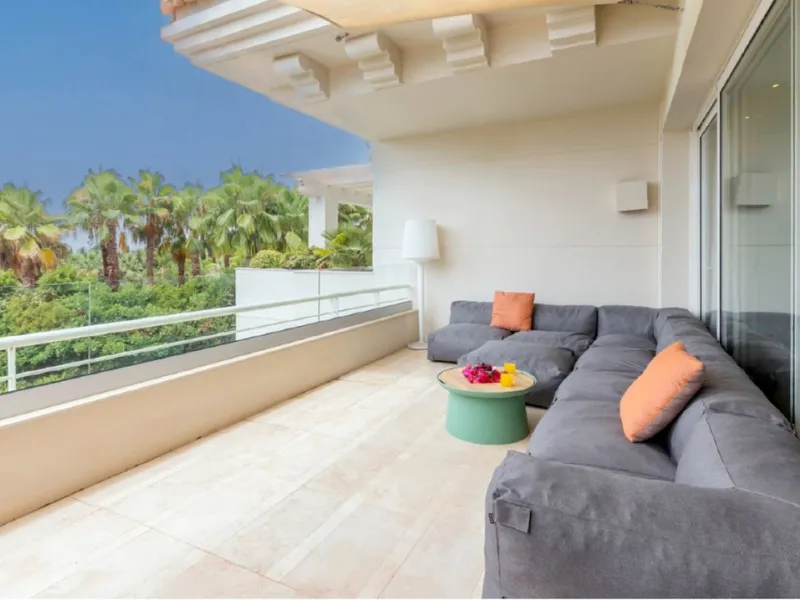 Apartment - Penthouse в продаже в Marbella, Málaga. В доме 3 спален и 4 ванных комнат. Площадь дома 290 м². Площадь участка 390 м²