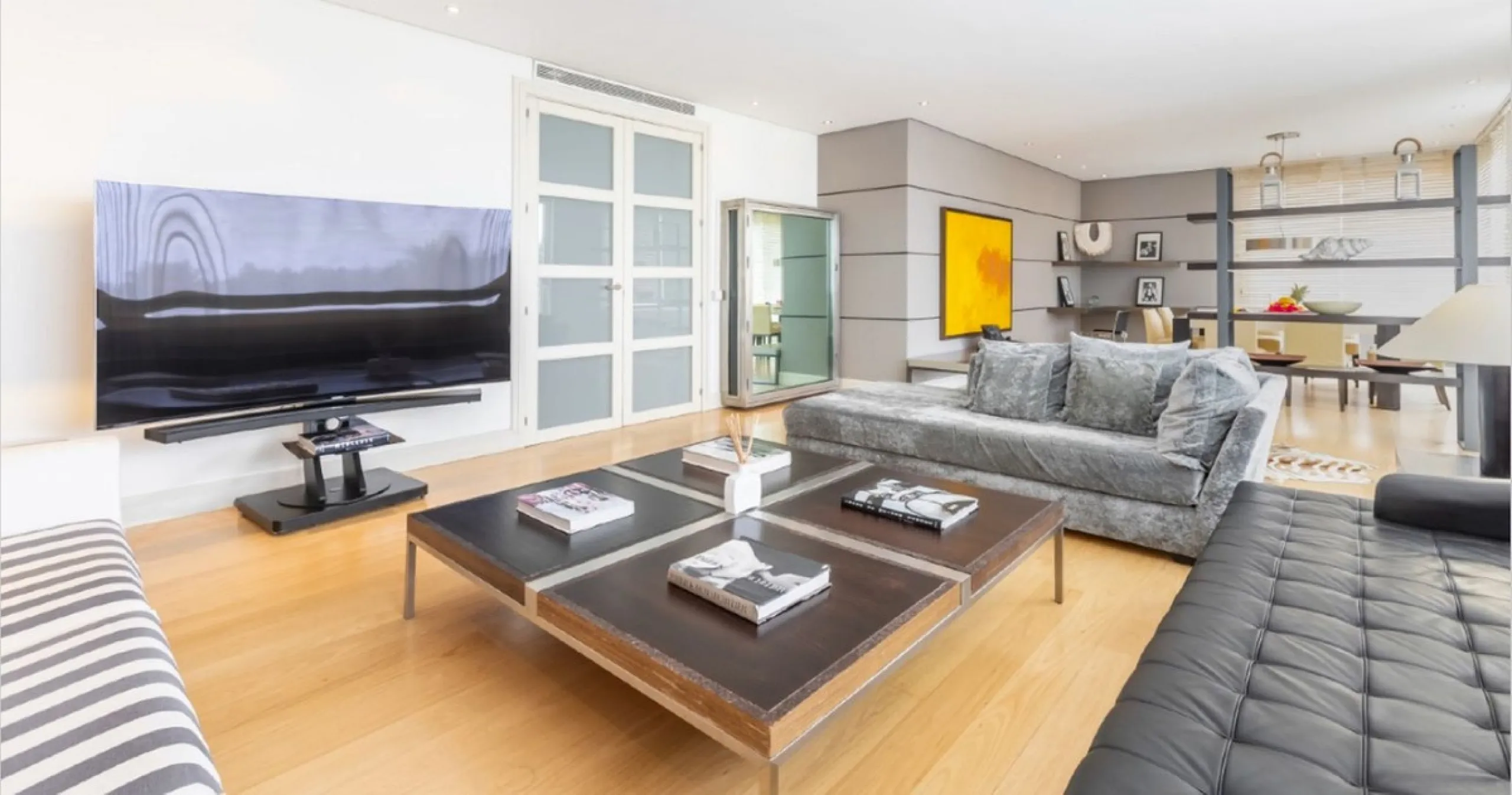 Apartment - Penthouse в продаже в Marbella, Málaga. В доме 3 спален и 4 ванных комнат. Площадь дома 290 м². Площадь участка 390 м²