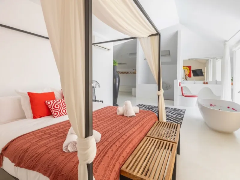 Apartment - Penthouse в продаже в Marbella, Málaga. В доме 3 спален и 4 ванных комнат. Площадь дома 290 м². Площадь участка 390 м²
