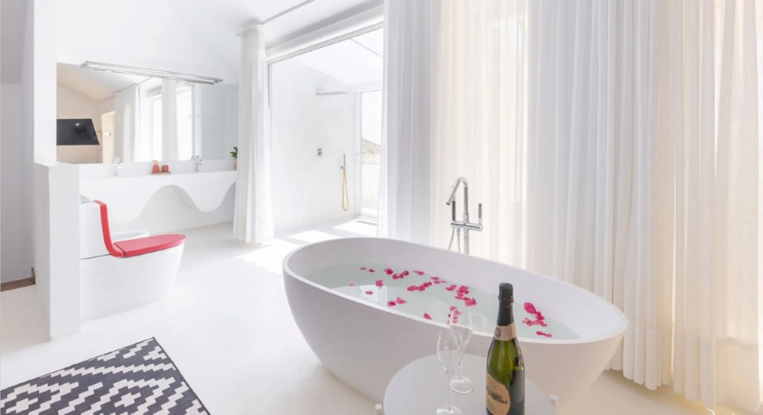 Apartment - Penthouse в продаже в Marbella, Málaga. В доме 3 спален и 4 ванных комнат. Площадь дома 290 м². Площадь участка 390 м²