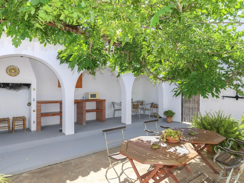Commercial - Bed and Breakfast в продаже в Alora, Málaga. В доме 7 спален и 6 ванных комнат. Площадь дома 580 м². Площадь участка 17000 м²
