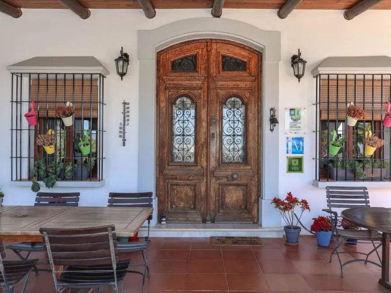 Commercial - Bed and Breakfast в продаже в Alora, Málaga. В доме 7 спален и 6 ванных комнат. Площадь дома 580 м². Площадь участка 17000 м²