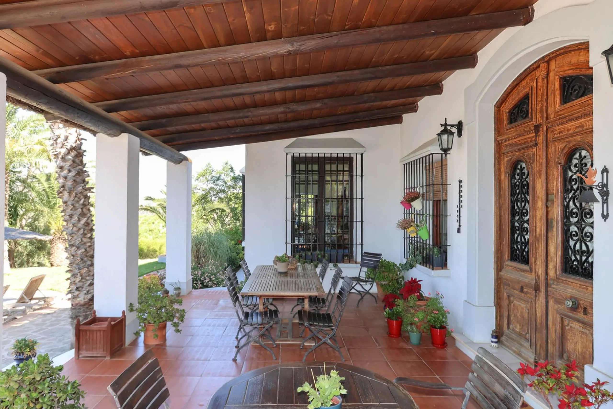 Commercial - Bed and Breakfast в продаже в Alora, Málaga. В доме 7 спален и 6 ванных комнат. Площадь дома 580 м². Площадь участка 17000 м²