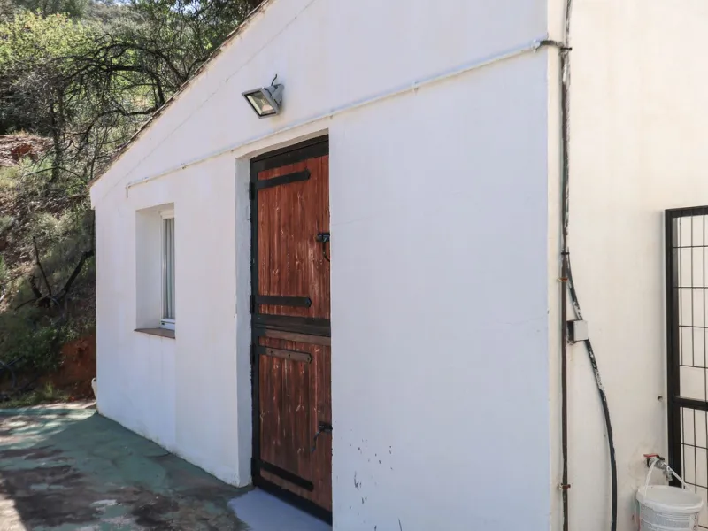 Commercial - Bed and Breakfast в продаже в Alora, Málaga. В доме 7 спален и 6 ванных комнат. Площадь дома 580 м². Площадь участка 17000 м²