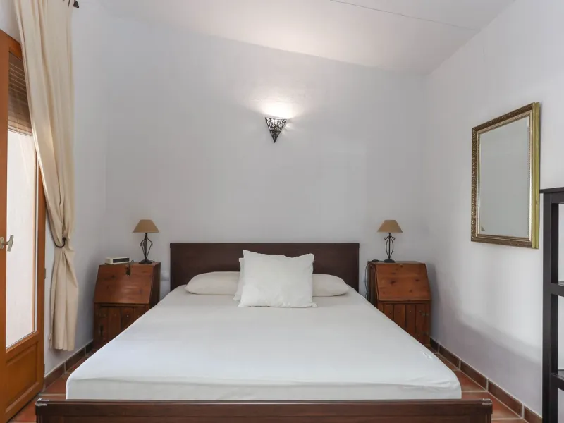 Commercial - Bed and Breakfast в продаже в Alora, Málaga. В доме 7 спален и 6 ванных комнат. Площадь дома 580 м². Площадь участка 17000 м²