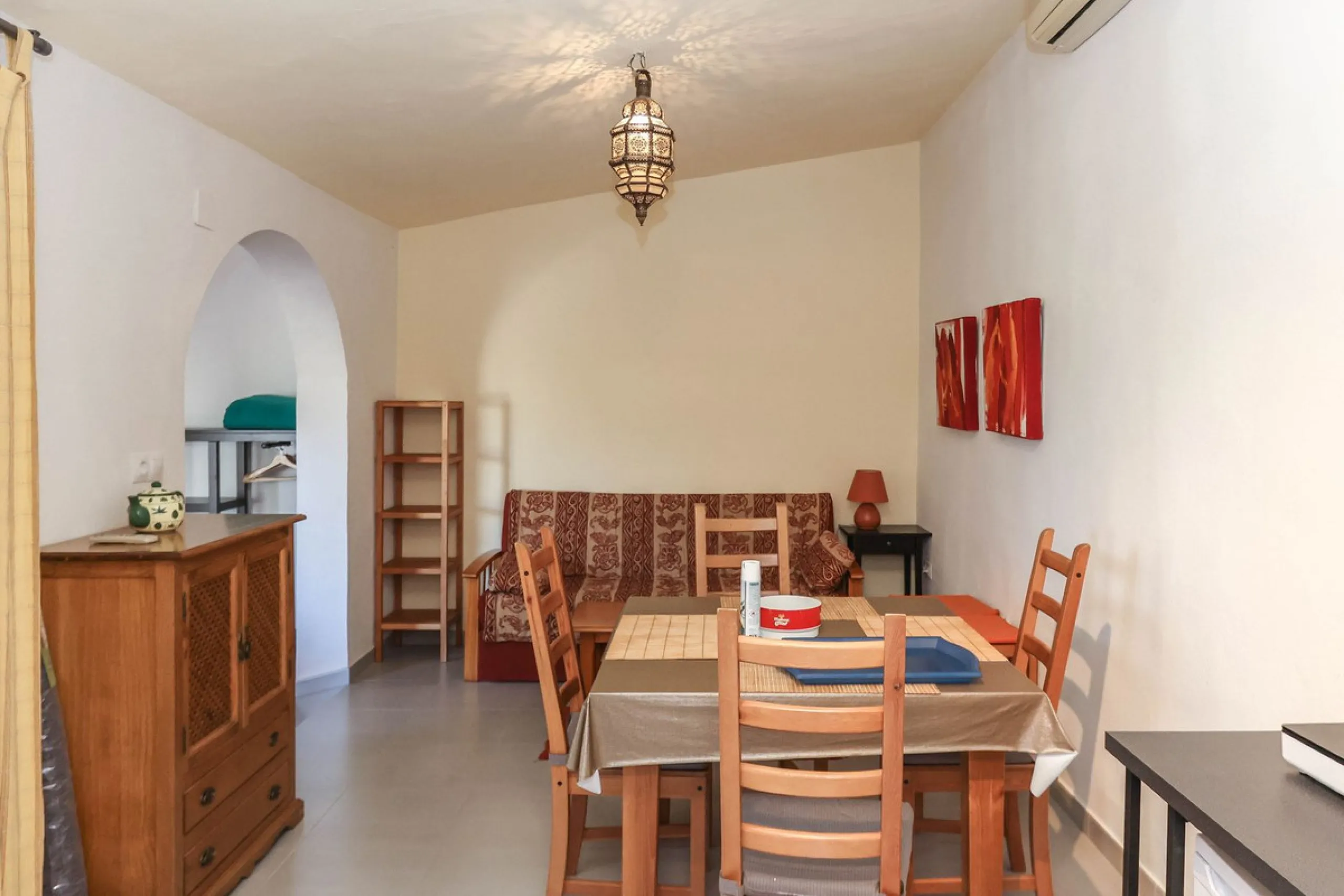 Commercial - Bed and Breakfast в продаже в Alora, Málaga. В доме 7 спален и 6 ванных комнат. Площадь дома 580 м². Площадь участка 17000 м²