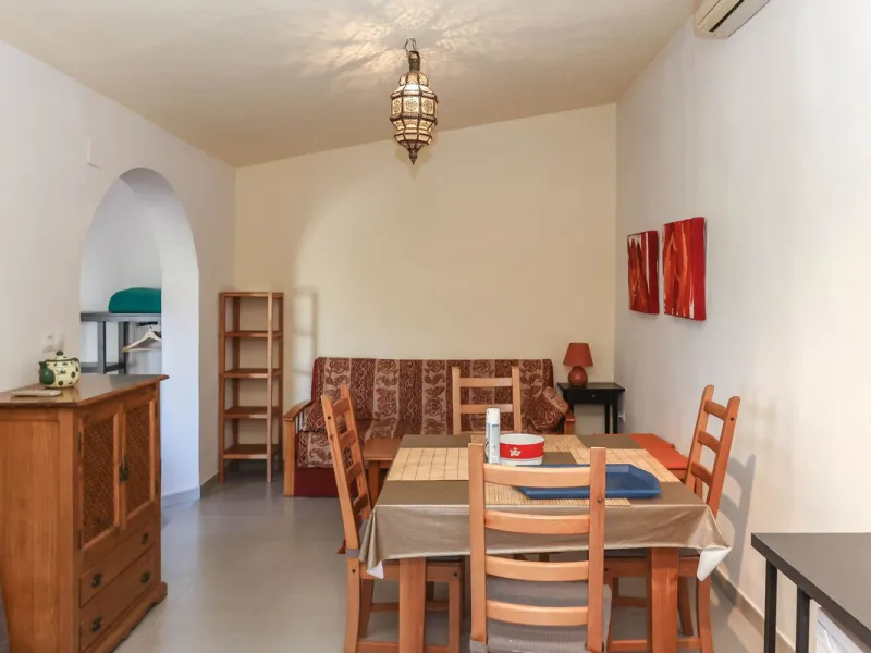 Commercial - Bed and Breakfast в продаже в Alora, Málaga. В доме 7 спален и 6 ванных комнат. Площадь дома 580 м². Площадь участка 17000 м²
