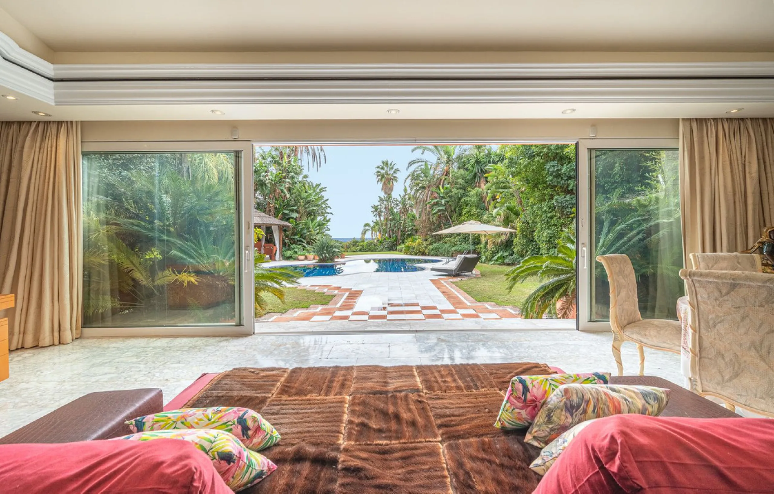 This villa presents an exceptional refurbishment opportunity to create your ideal family home.