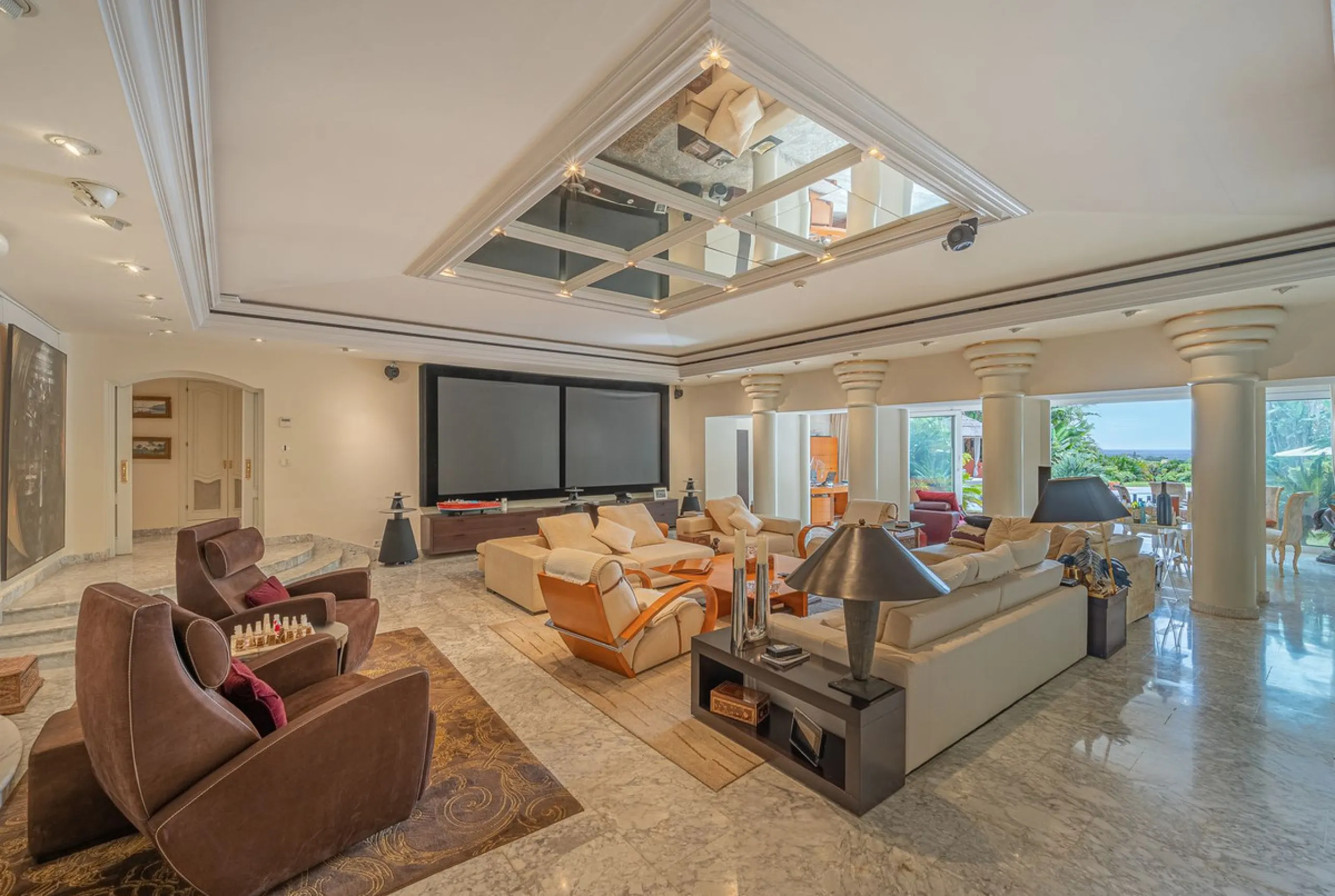 This villa presents an exceptional refurbishment opportunity to create your ideal family home.