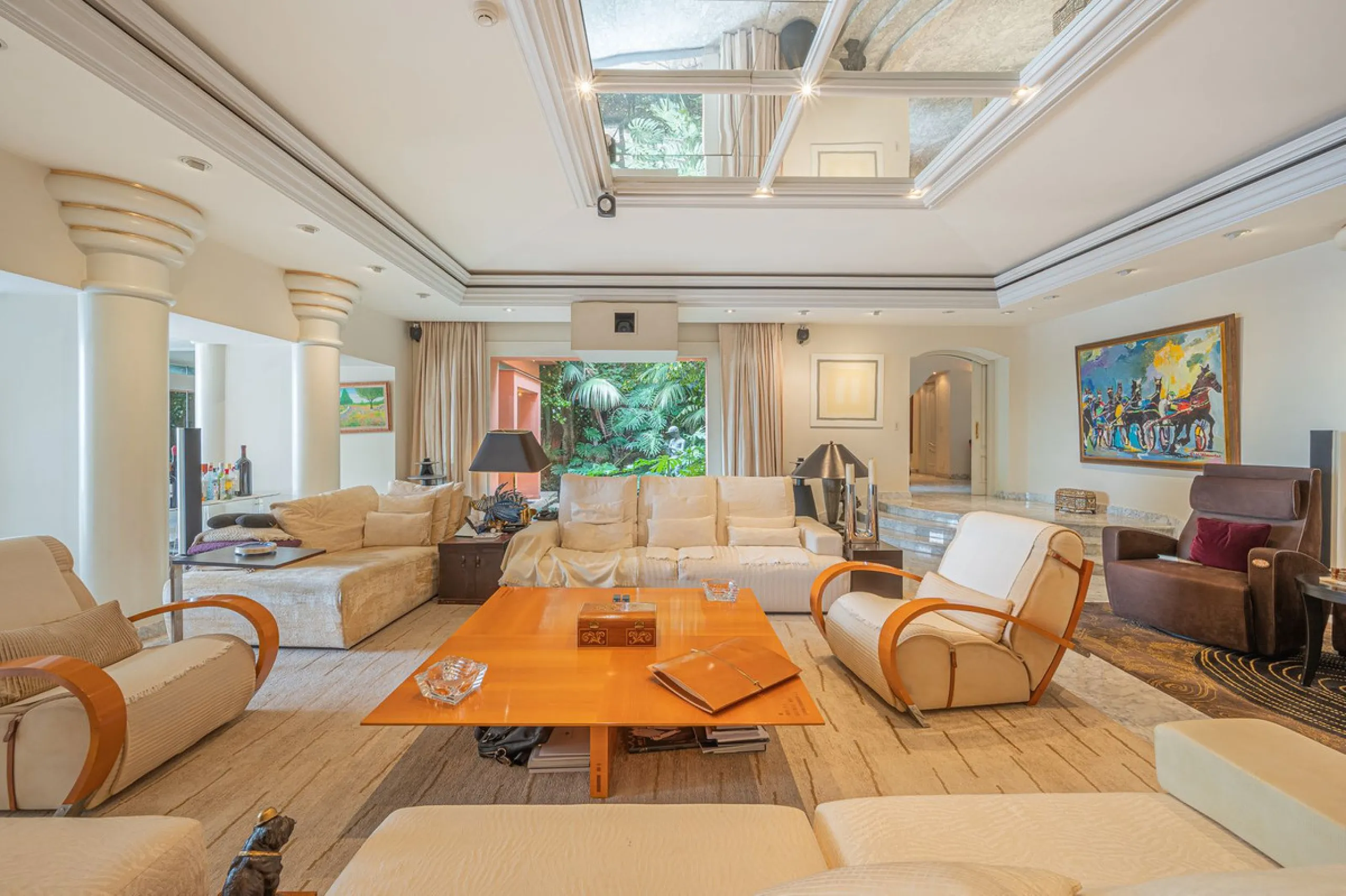 This villa presents an exceptional refurbishment opportunity to create your ideal family home.