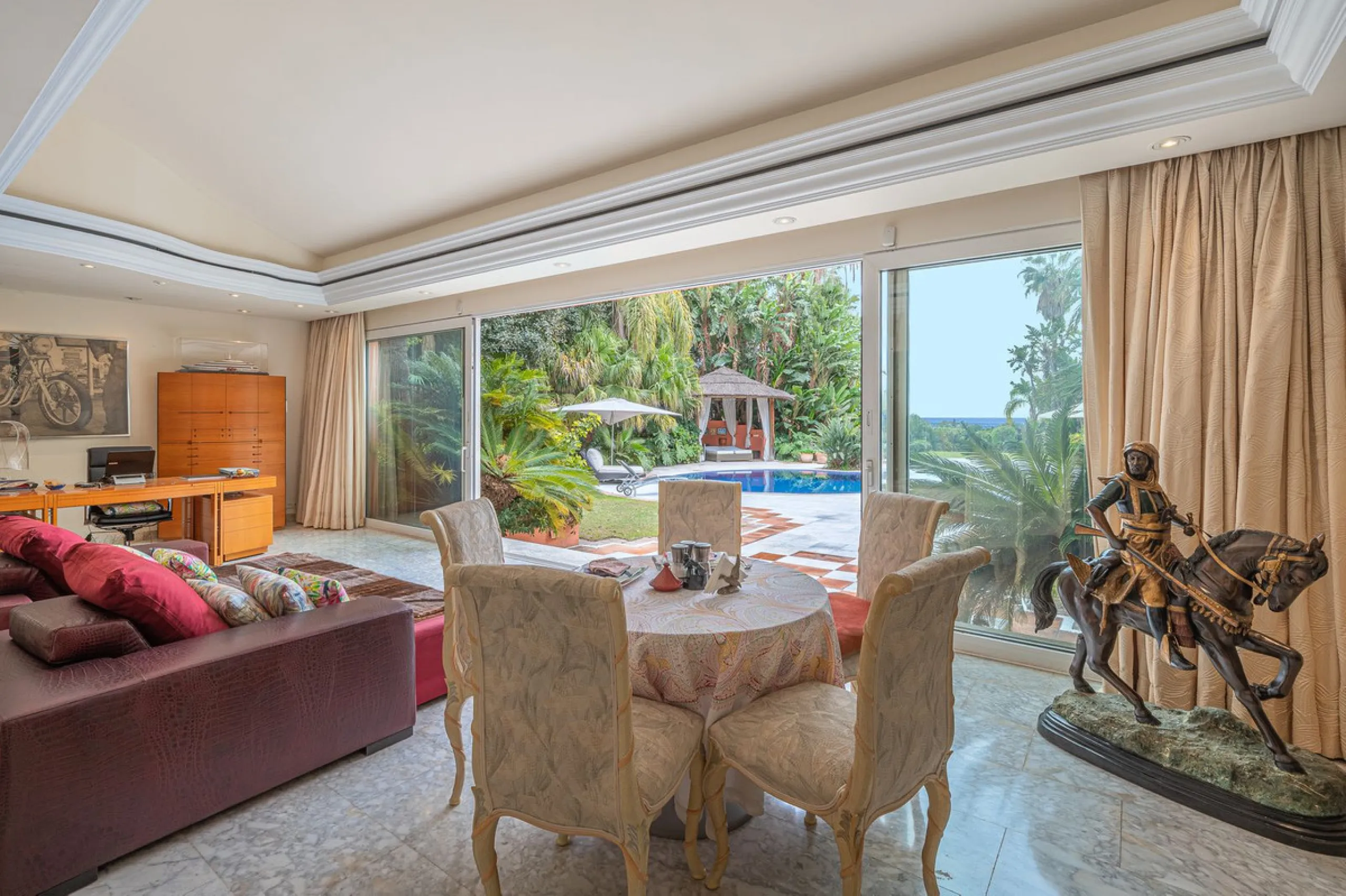 This villa presents an exceptional refurbishment opportunity to create your ideal family home.