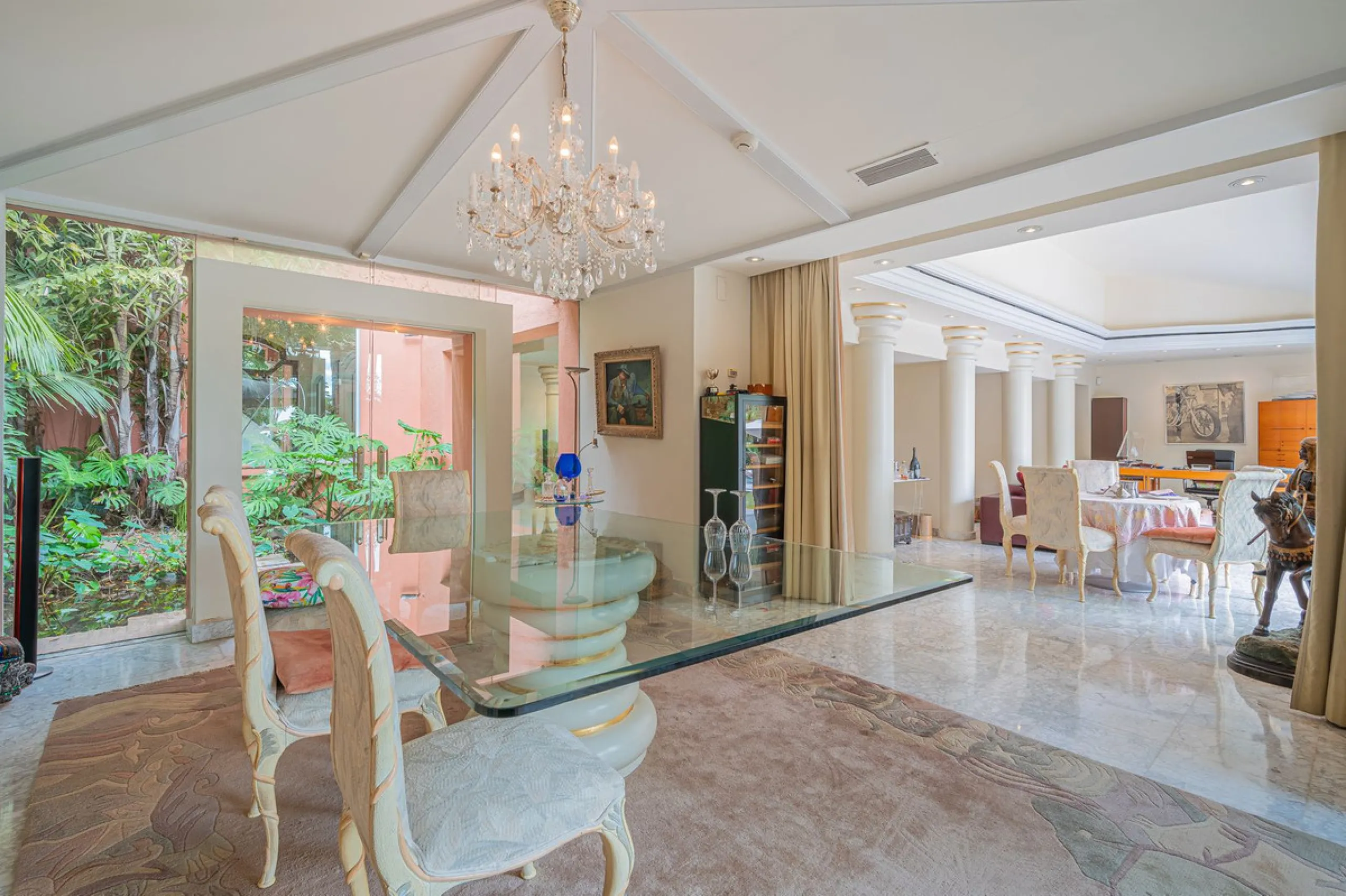 This villa presents an exceptional refurbishment opportunity to create your ideal family home.