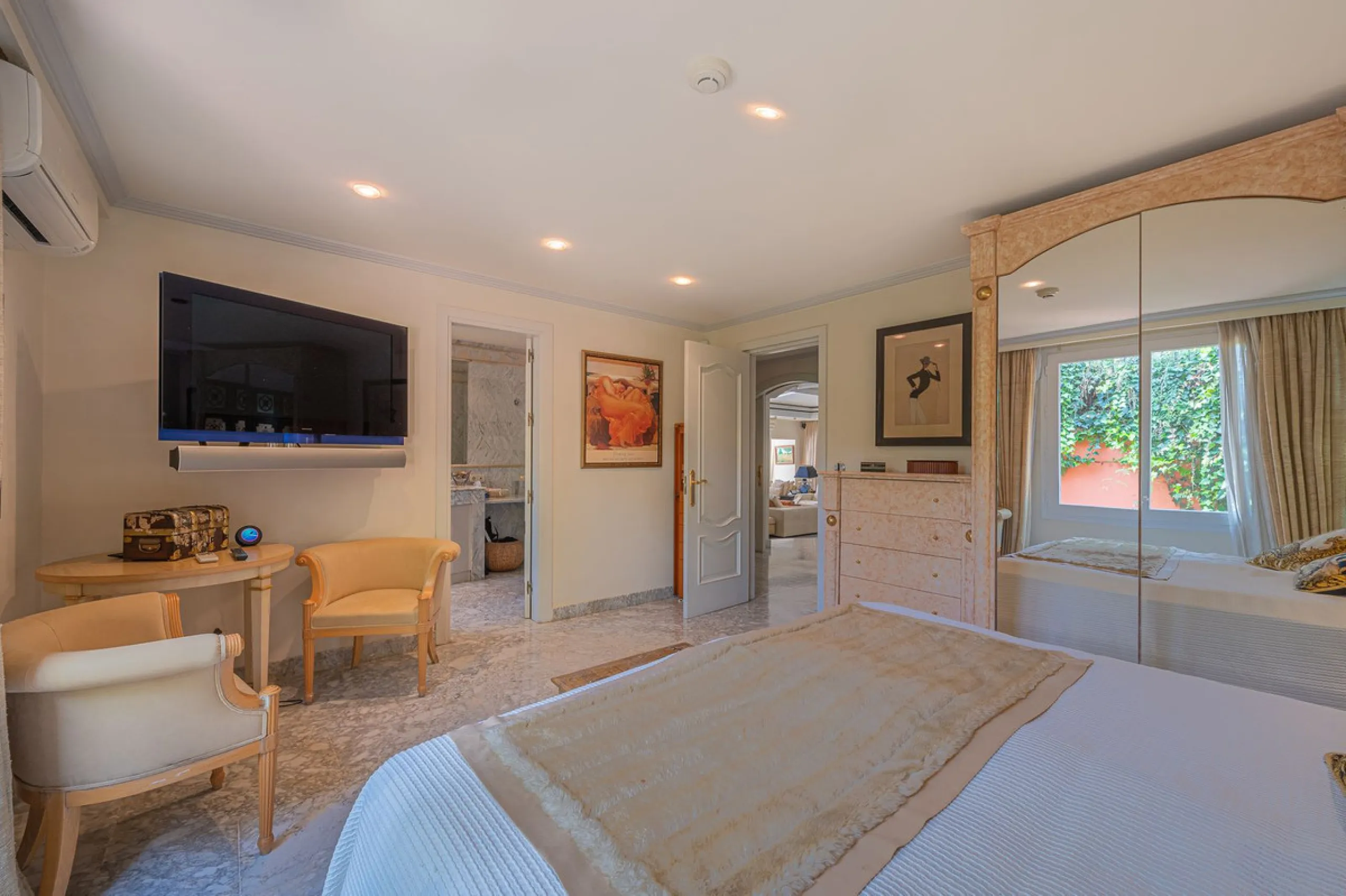 This villa presents an exceptional refurbishment opportunity to create your ideal family home.