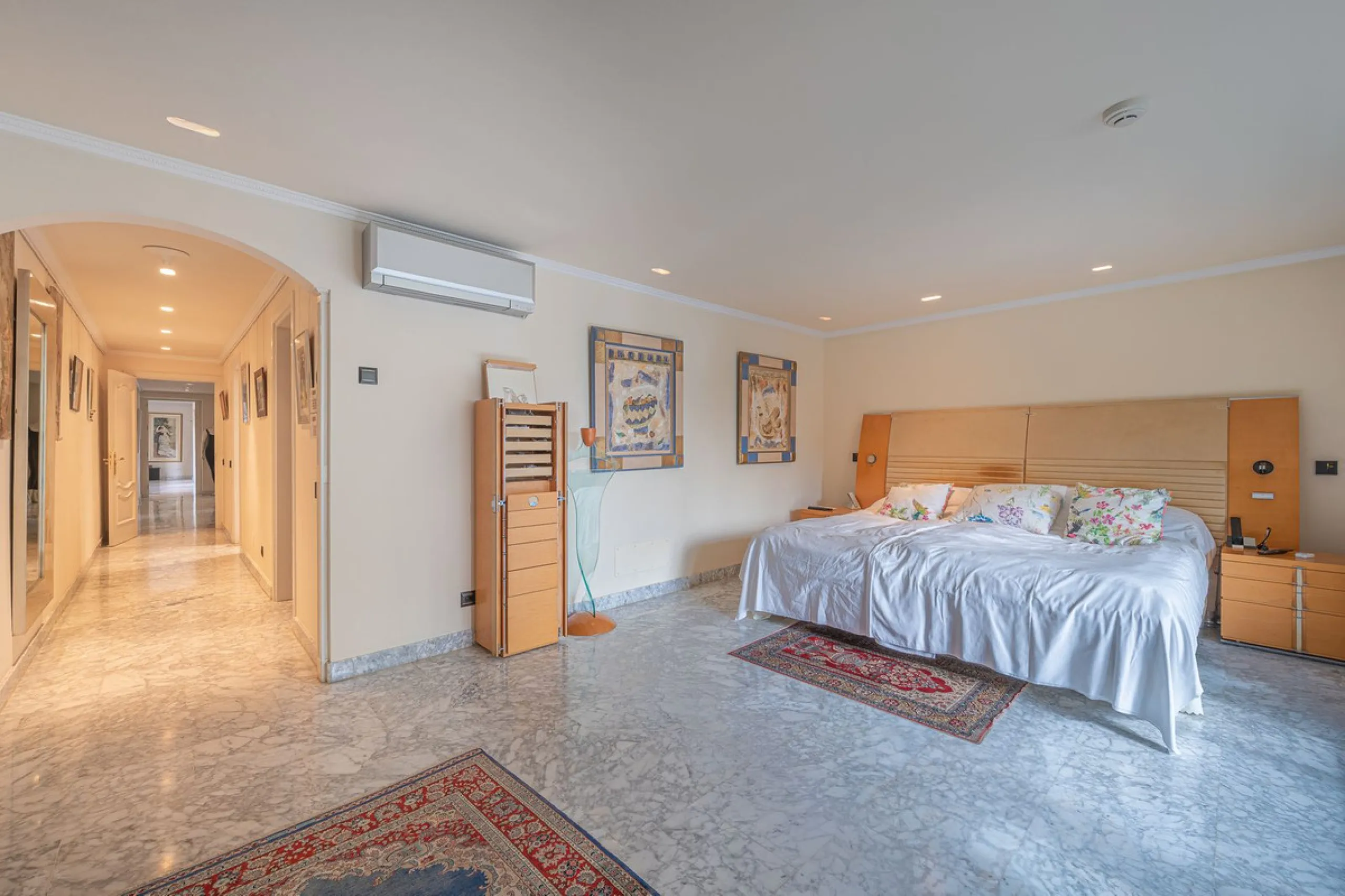 This villa presents an exceptional refurbishment opportunity to create your ideal family home.