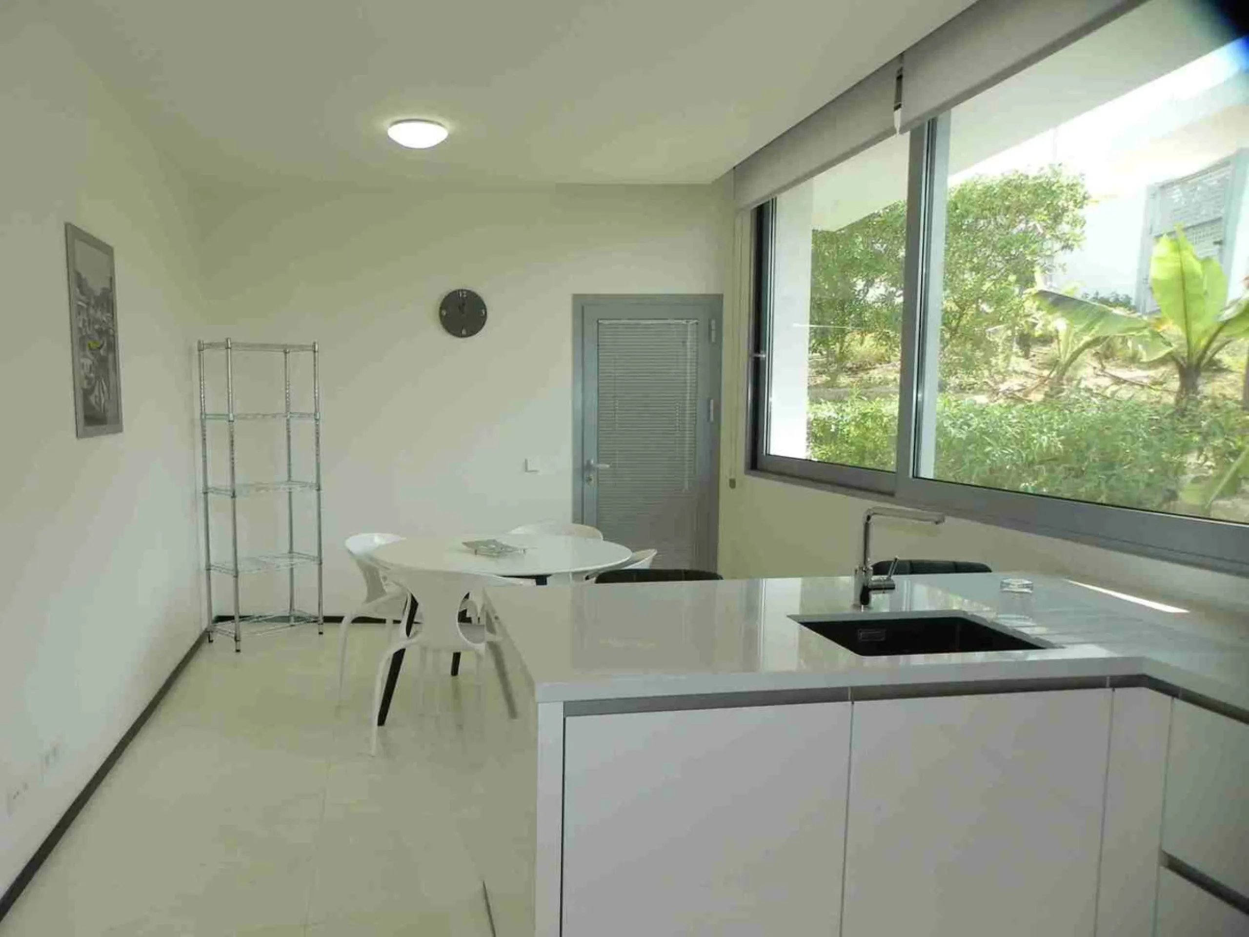 House - Semi-Detached House в продаже в Marbella, Málaga. В доме 4 спален и 5 ванных комнат. Площадь дома 421 м². Площадь участка 60 м²