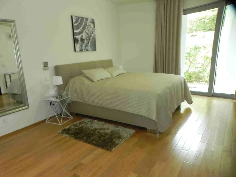 House - Semi-Detached House в продаже в Marbella, Málaga. В доме 4 спален и 5 ванных комнат. Площадь дома 421 м². Площадь участка 60 м²