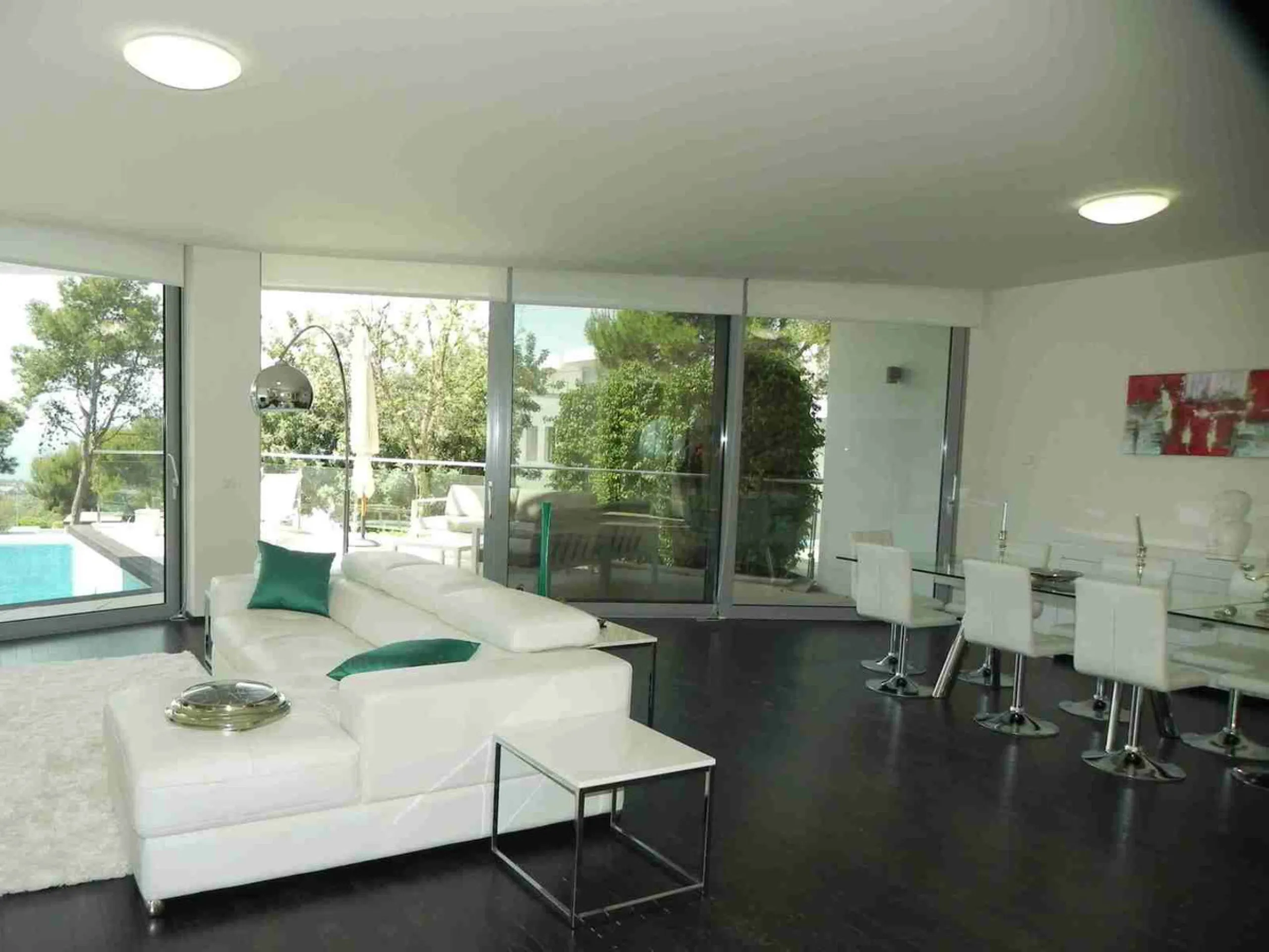 House - Semi-Detached House в продаже в Marbella, Málaga. В доме 4 спален и 5 ванных комнат. Площадь дома 421 м². Площадь участка 60 м²