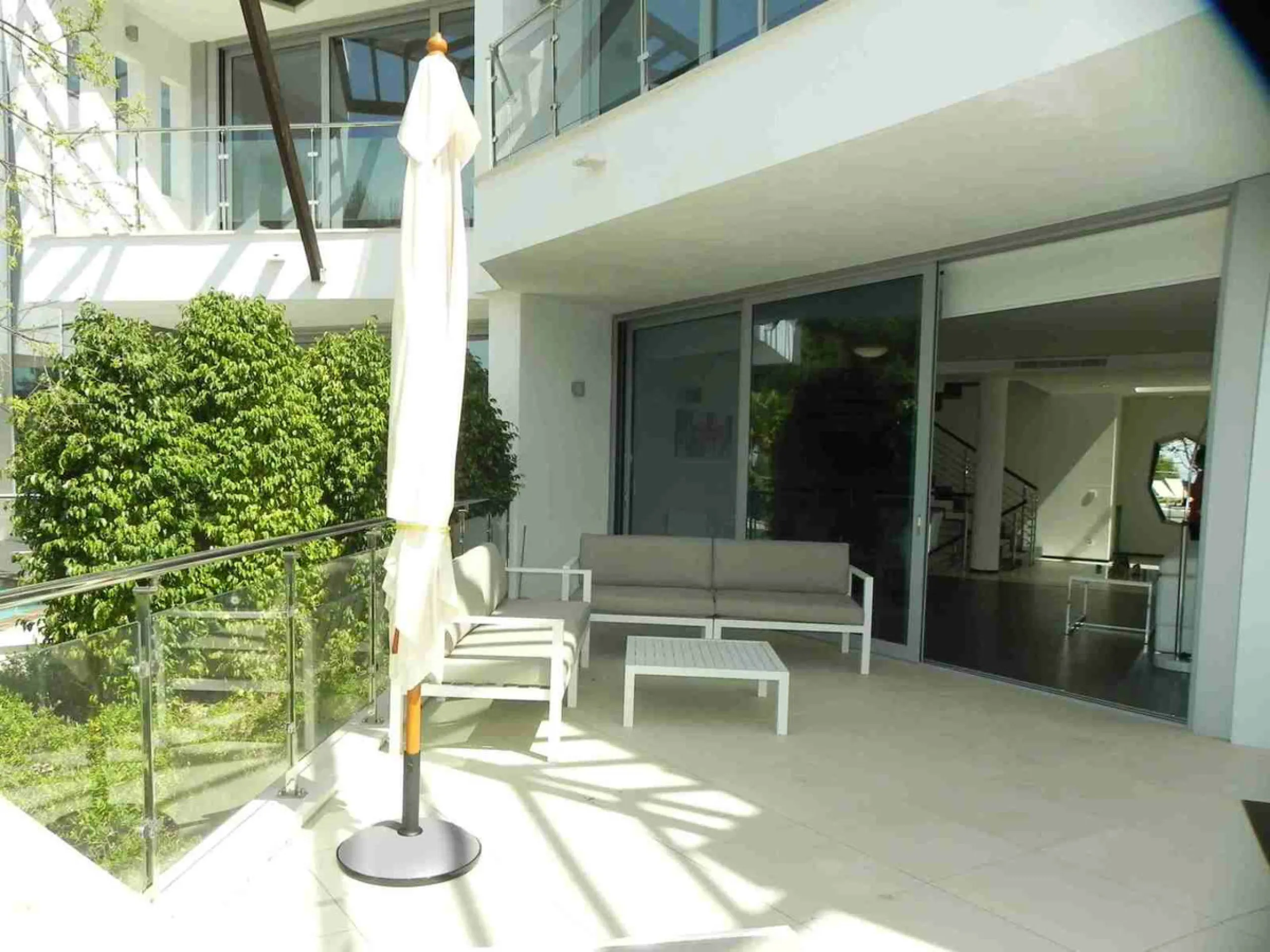 House - Semi-Detached House в продаже в Marbella, Málaga. В доме 4 спален и 5 ванных комнат. Площадь дома 421 м². Площадь участка 60 м²