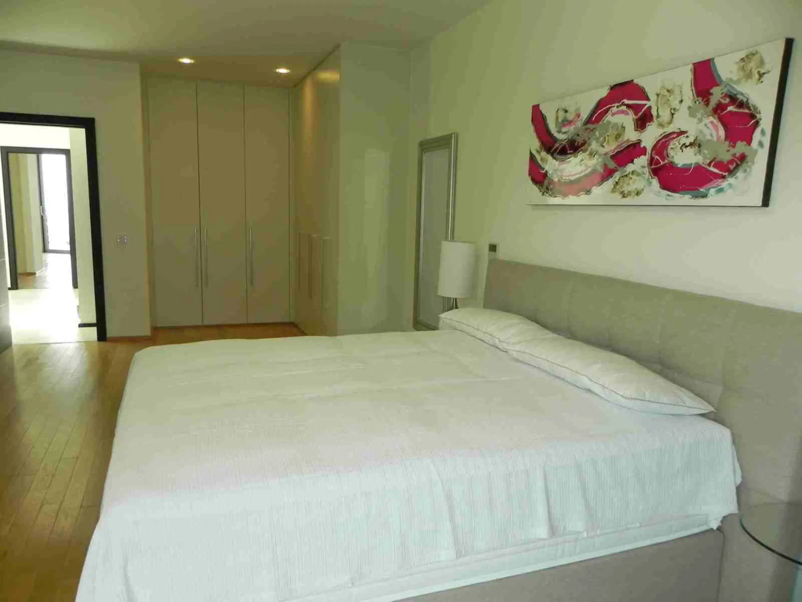 House - Semi-Detached House в продаже в Marbella, Málaga. В доме 4 спален и 5 ванных комнат. Площадь дома 421 м². Площадь участка 60 м²