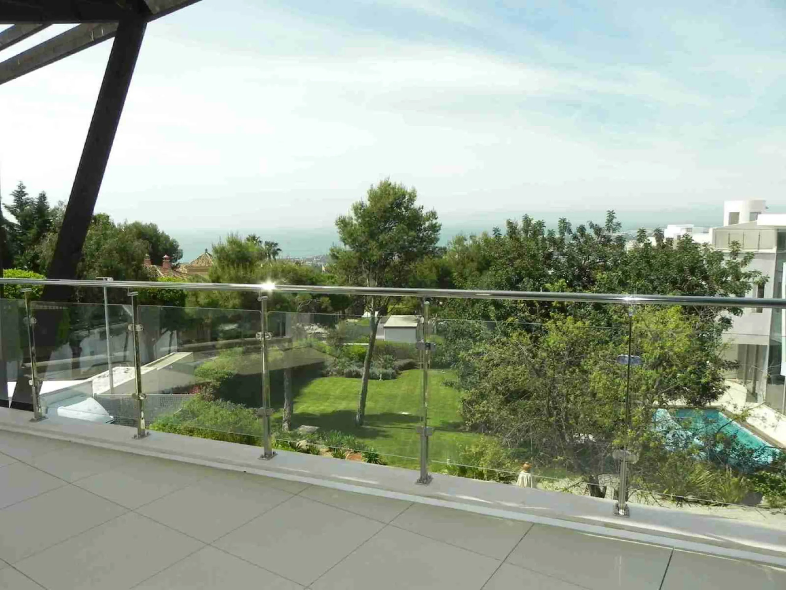 House - Semi-Detached House в продаже в Marbella, Málaga. В доме 4 спален и 5 ванных комнат. Площадь дома 421 м². Площадь участка 60 м²