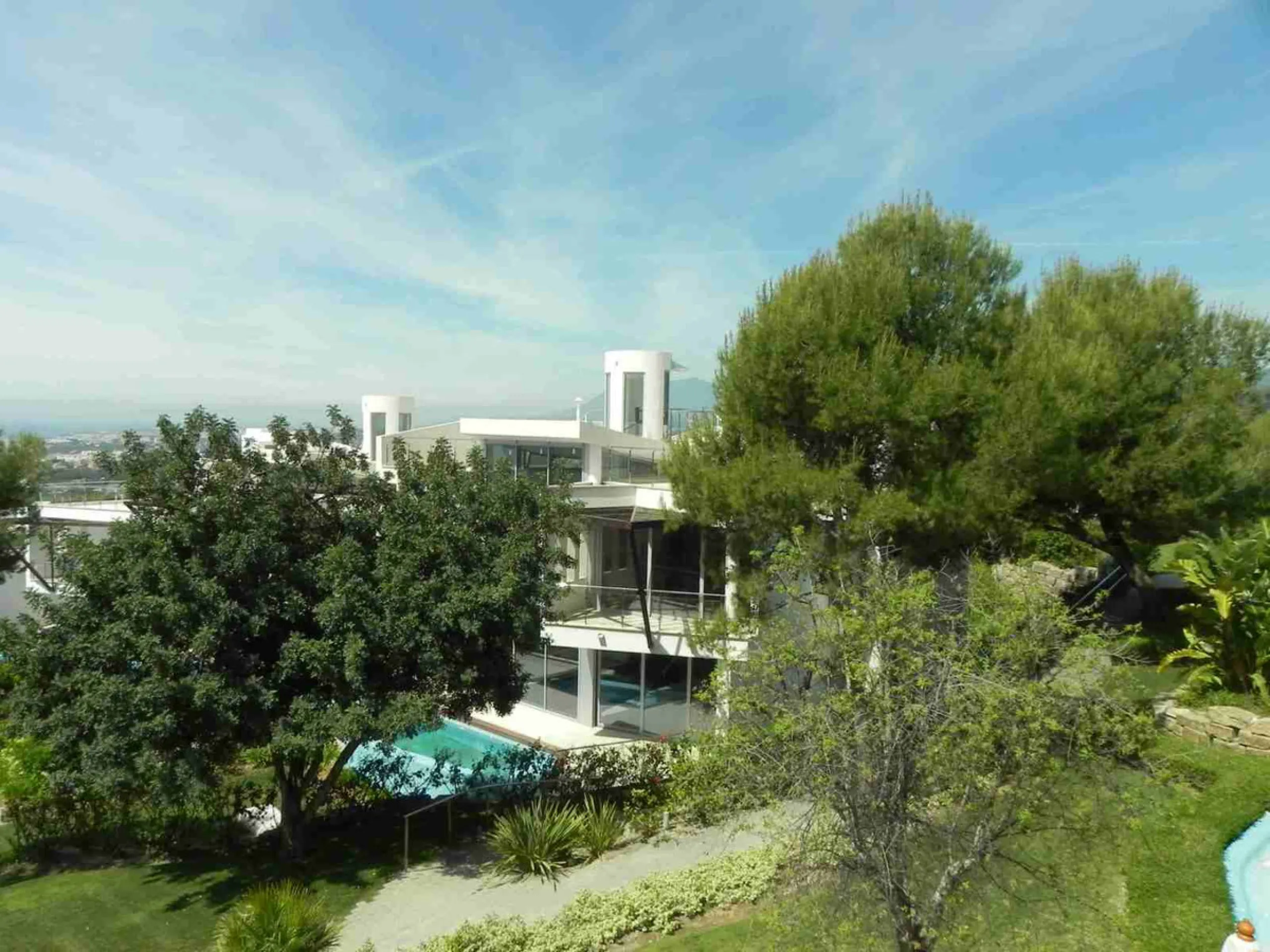 House - Semi-Detached House в продаже в Marbella, Málaga. В доме 4 спален и 5 ванных комнат. Площадь дома 421 м². Площадь участка 60 м²