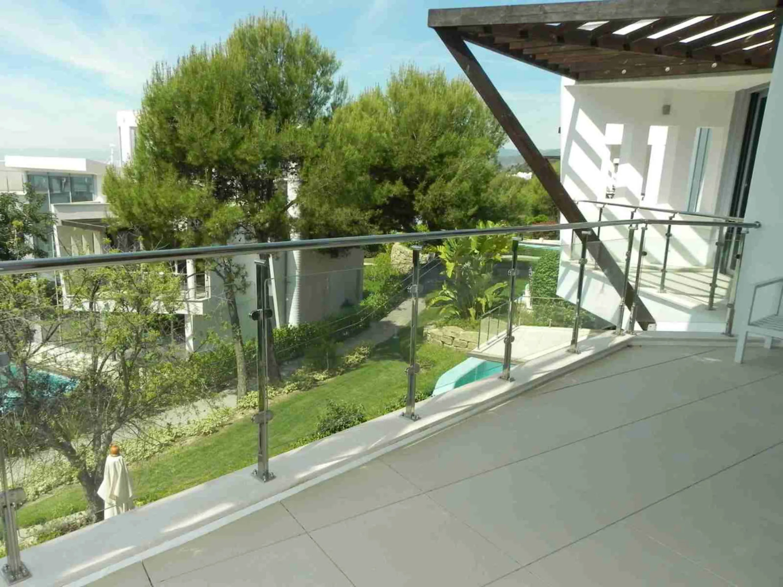 House - Semi-Detached House в продаже в Marbella, Málaga. В доме 4 спален и 5 ванных комнат. Площадь дома 421 м². Площадь участка 60 м²