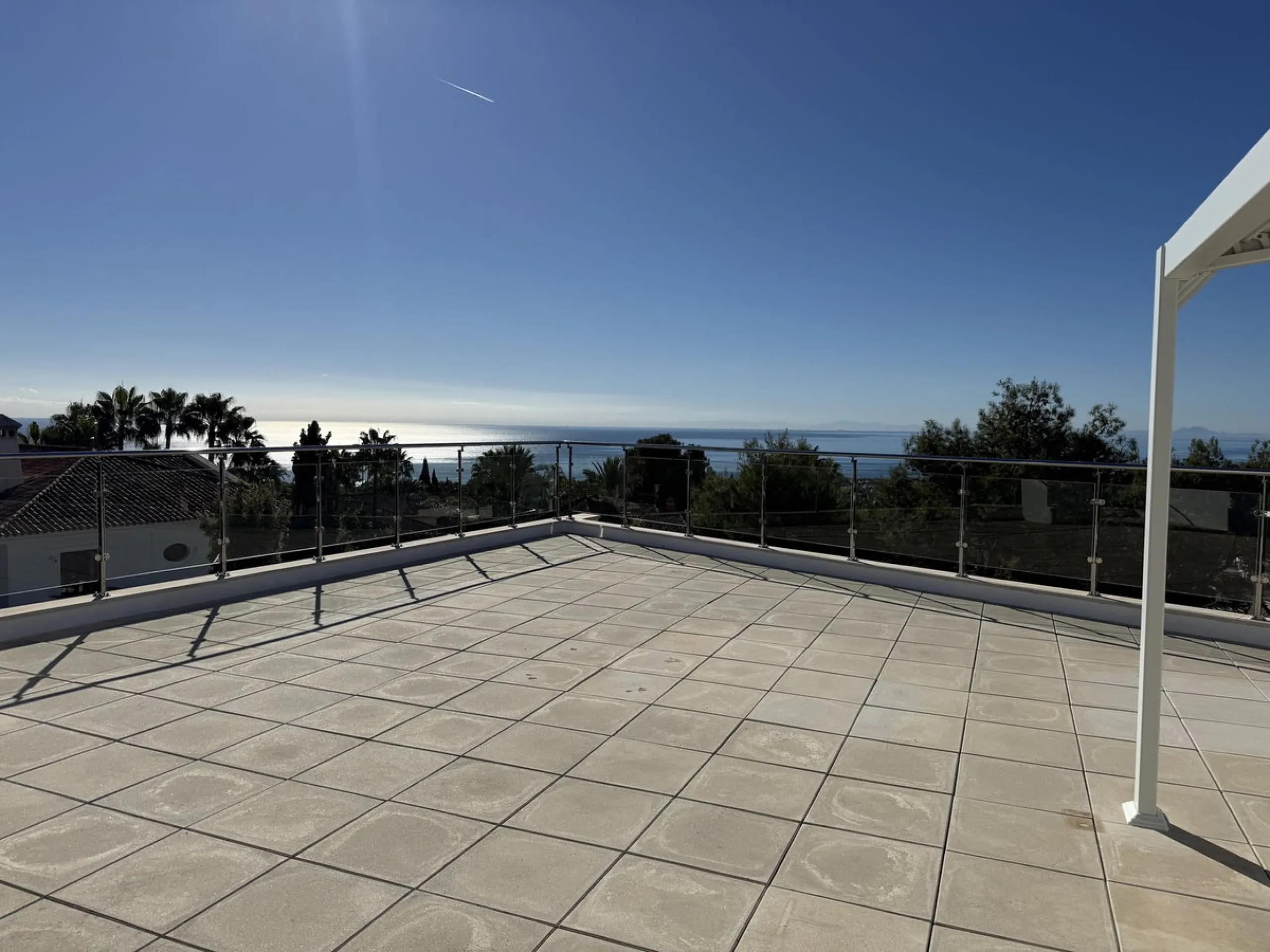 House - Semi-Detached House в продаже в Marbella, Málaga. В доме 4 спален и 5 ванных комнат. Площадь дома 421 м². Площадь участка 60 м²