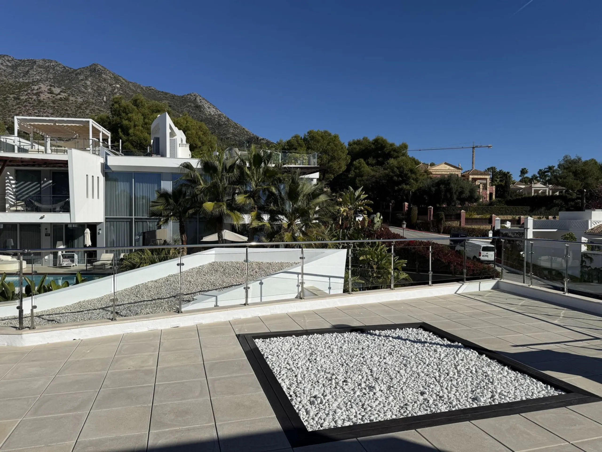 House - Semi-Detached House в продаже в Marbella, Málaga. В доме 4 спален и 5 ванных комнат. Площадь дома 421 м². Площадь участка 60 м²