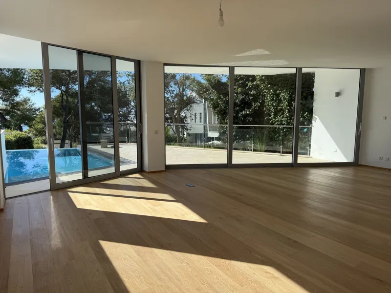 House - Semi-Detached House в продаже в Marbella, Málaga. В доме 4 спален и 5 ванных комнат. Площадь дома 421 м². Площадь участка 60 м²