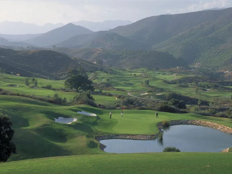 .Beautiful property with a plot of 2,501 Mts. Villa of about 492 meters built,