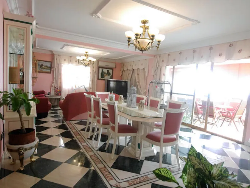 .Beautiful property with a plot of 2,501 Mts. Villa of about 492 meters built,