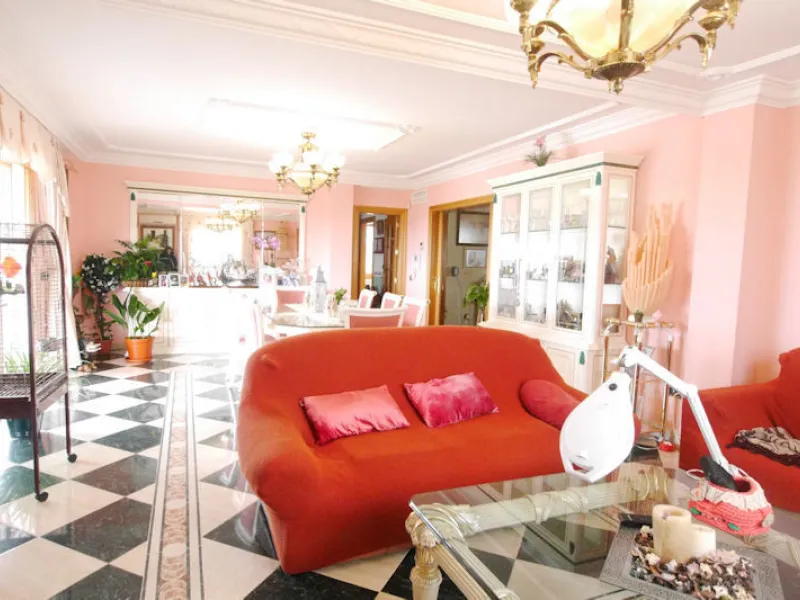 .Beautiful property with a plot of 2,501 Mts. Villa of about 492 meters built,
