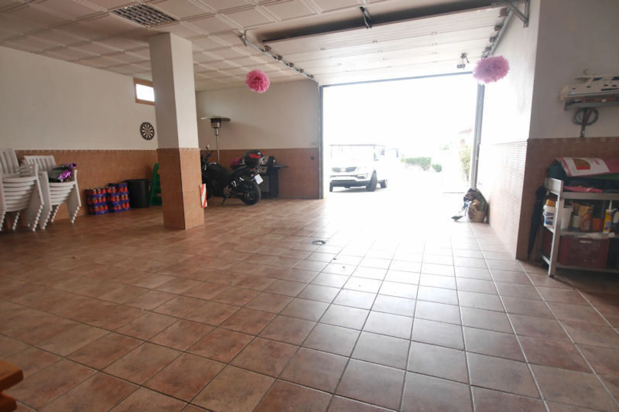 .Beautiful property with a plot of 2,501 Mts. Villa of about 492 meters built,