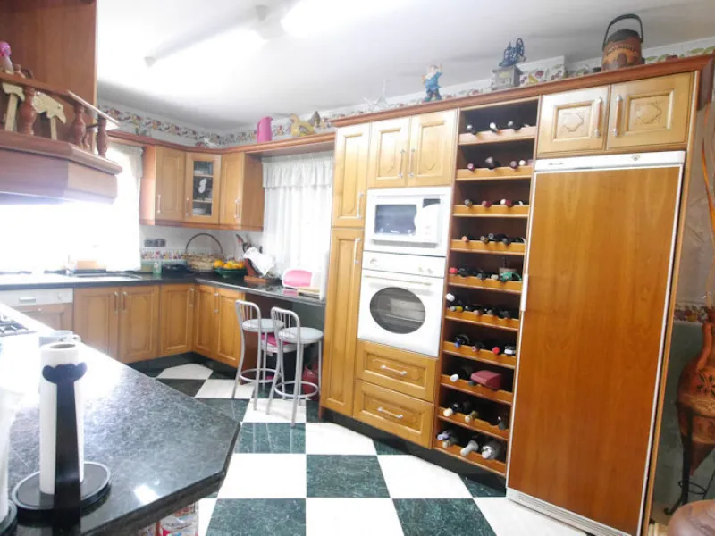 .Beautiful property with a plot of 2,501 Mts. Villa of about 492 meters built,