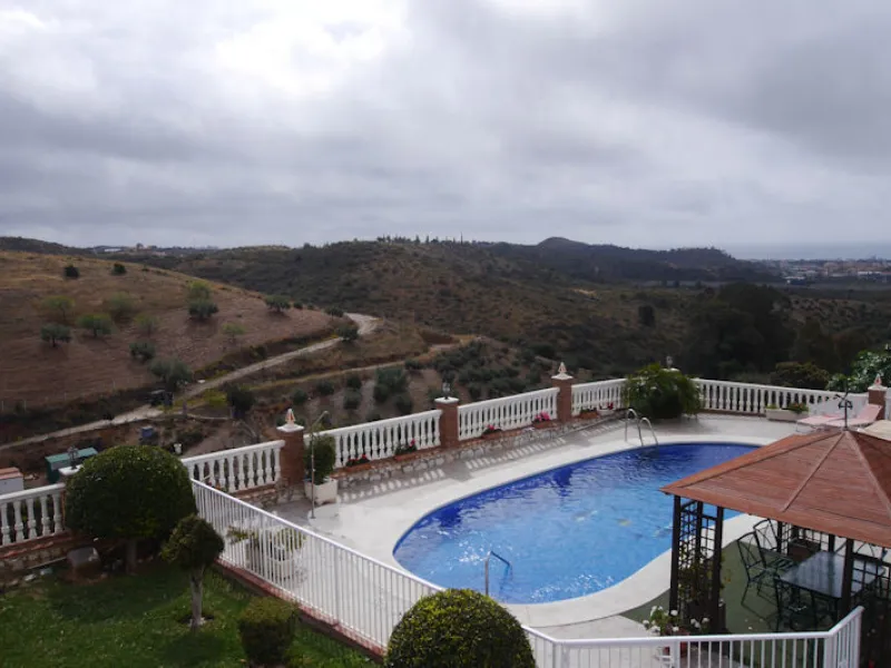 .Beautiful property with a plot of 2,501 Mts. Villa of about 492 meters built,