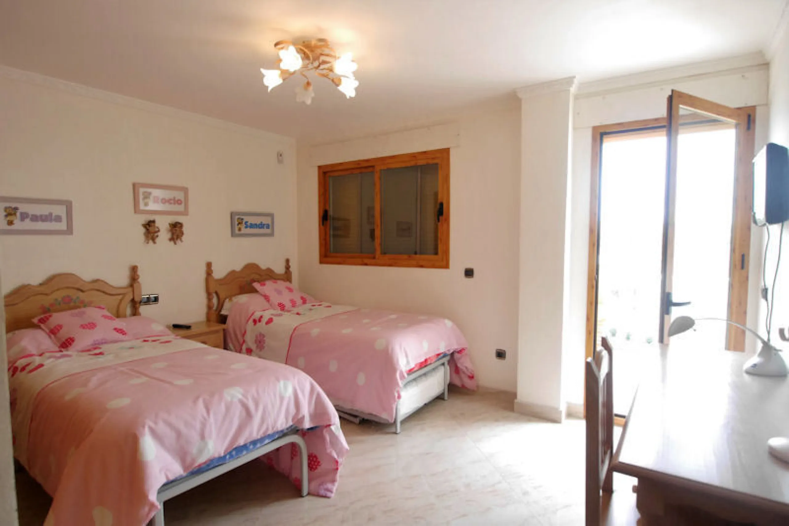 .Beautiful property with a plot of 2,501 Mts. Villa of about 492 meters built,
