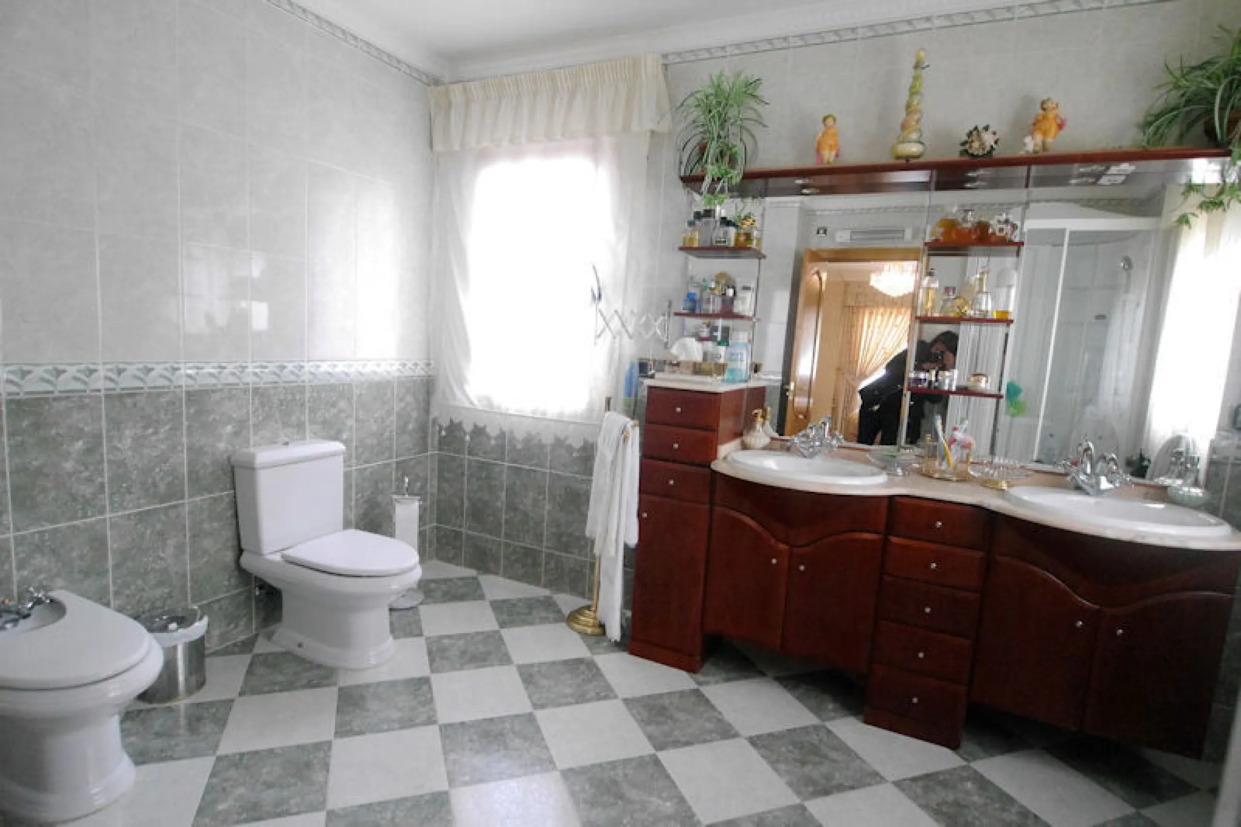 .Beautiful property with a plot of 2,501 Mts. Villa of about 492 meters built,
