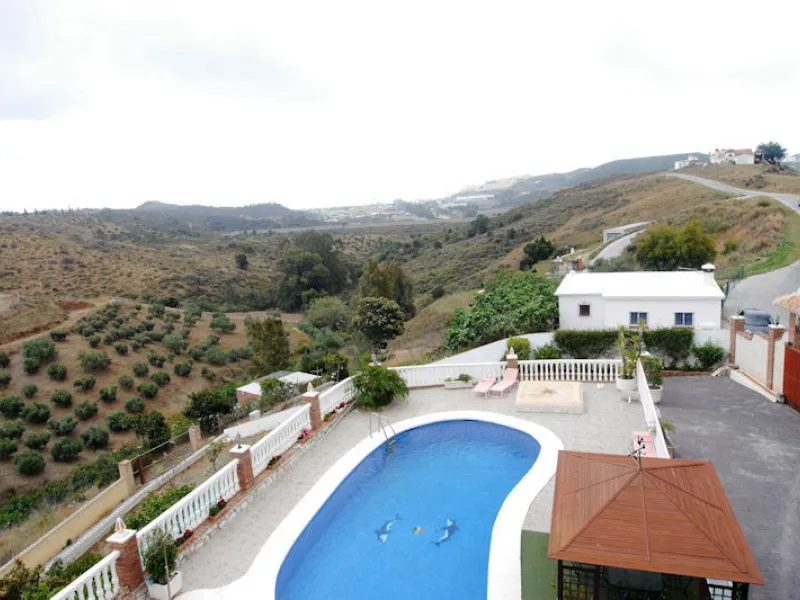 .Beautiful property with a plot of 2,501 Mts. Villa of about 492 meters built,