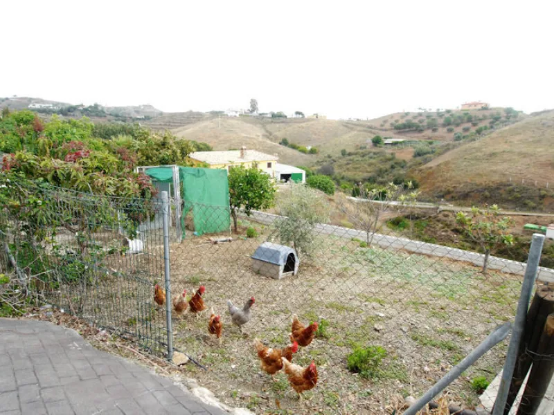 .Beautiful property with a plot of 2,501 Mts. Villa of about 492 meters built,