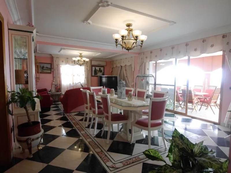 .Beautiful property with a plot of 2,501 Mts. Villa of about 492 meters built,