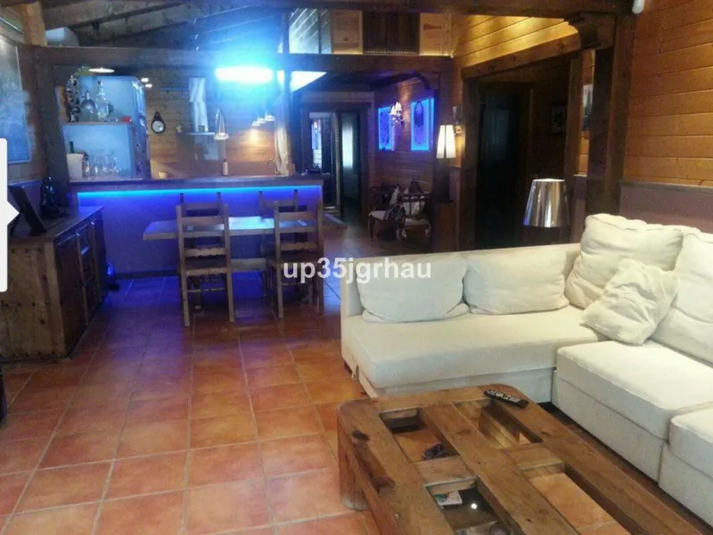 Ground Floor Apartment, Estepona, Costa del Sol.