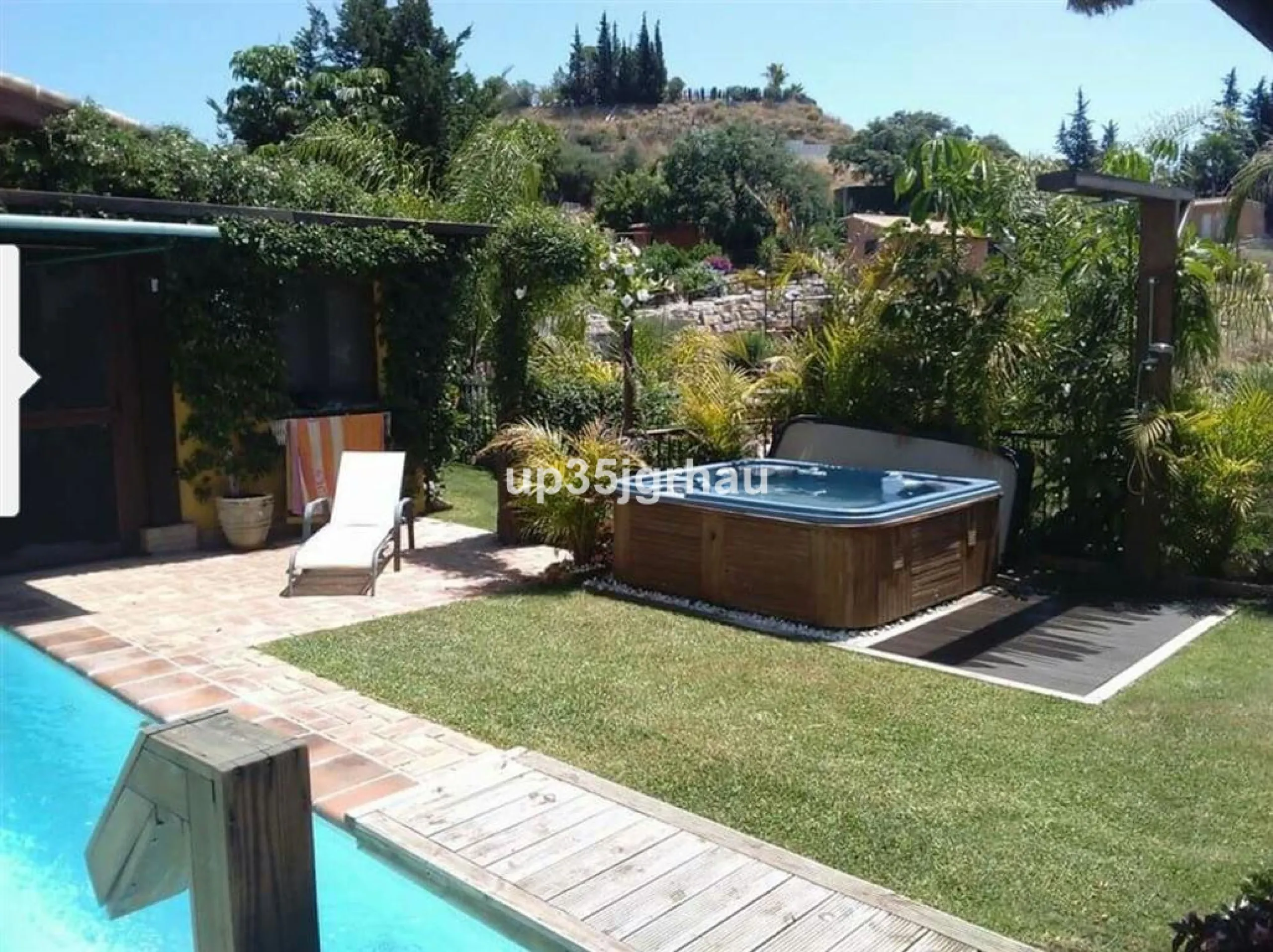 Ground Floor Apartment, Estepona, Costa del Sol.