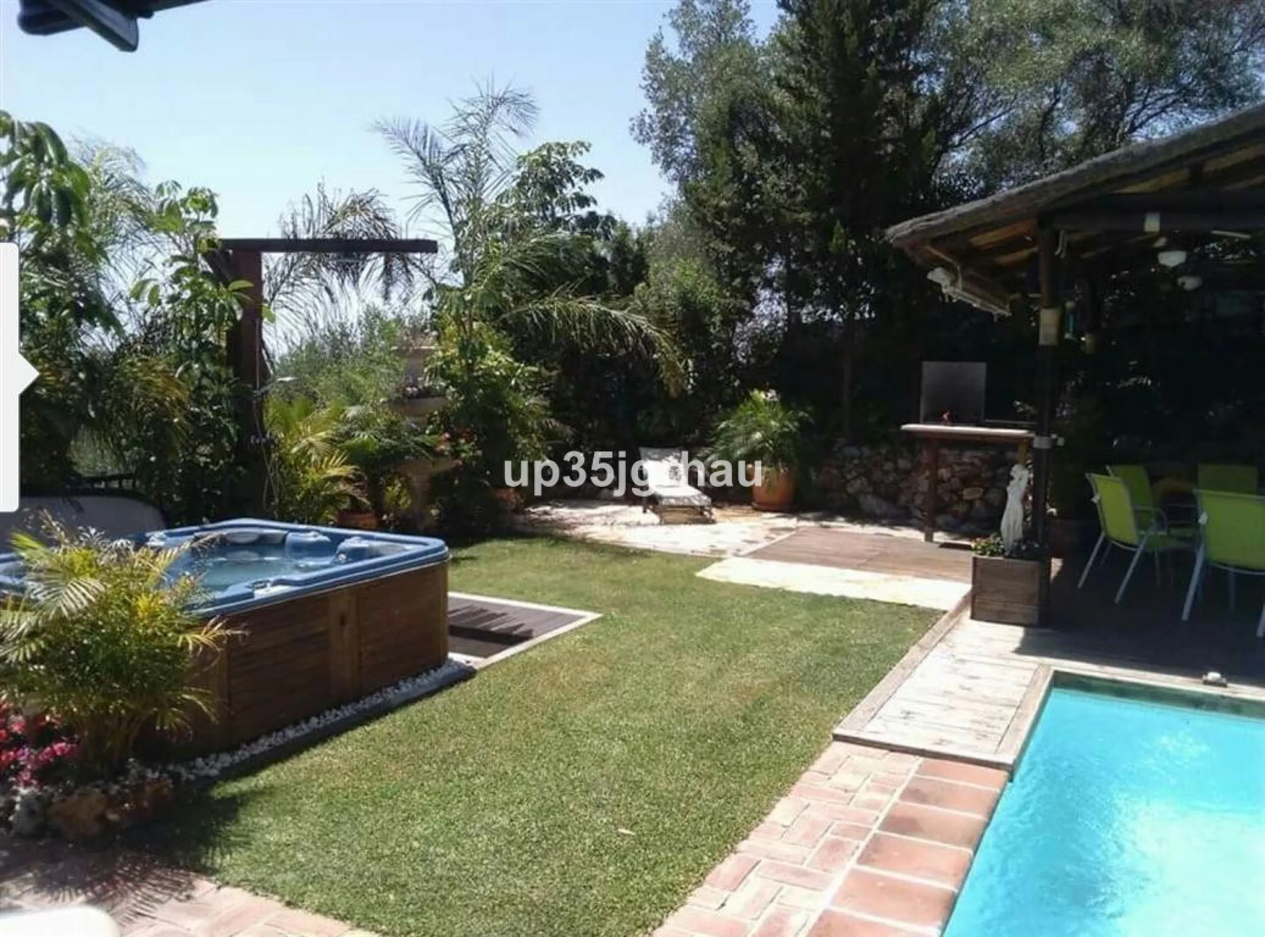 Ground Floor Apartment, Estepona, Costa del Sol.