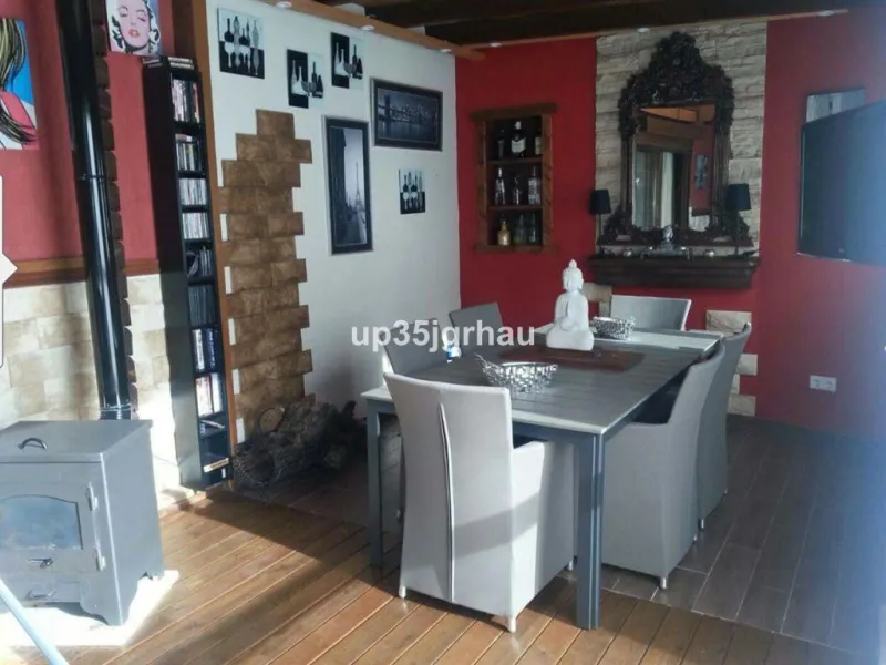 Ground Floor Apartment, Estepona, Costa del Sol.