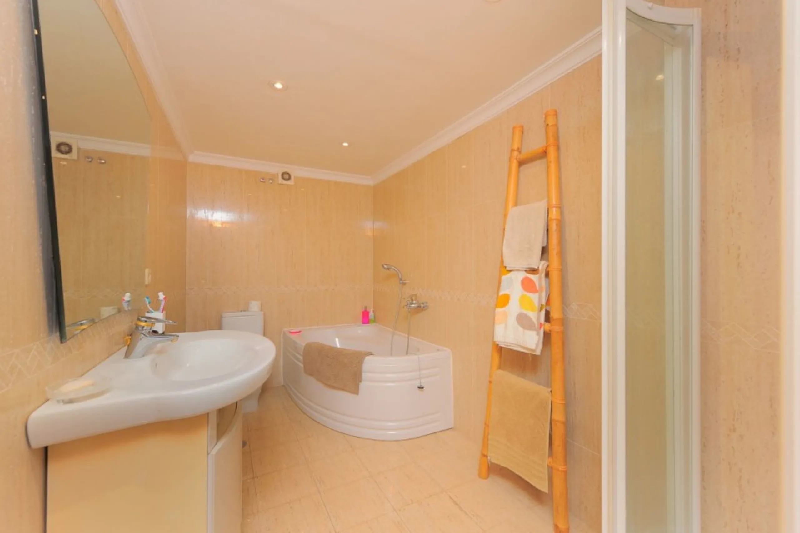 A rare opportunity to acquire a fabulous townhouse located in one of the nicest streets of the old town of Marbella, walking distance to all the amenities, bars, restaurants and the beaches.
