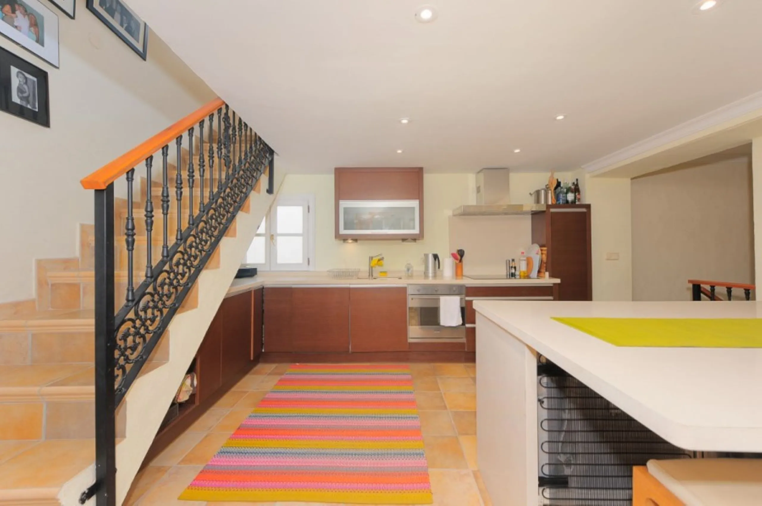 A rare opportunity to acquire a fabulous townhouse located in one of the nicest streets of the old town of Marbella, walking distance to all the amenities, bars, restaurants and the beaches.