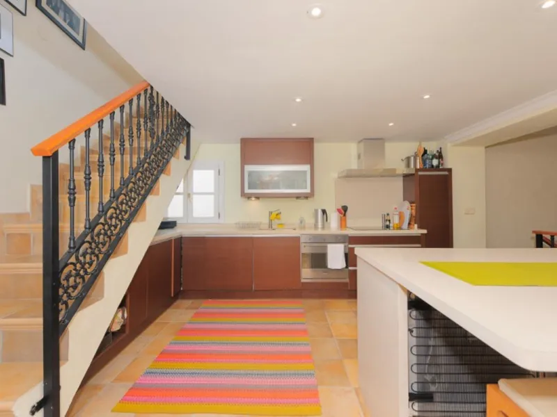 A rare opportunity to acquire a fabulous townhouse located in one of the nicest streets of the old town of Marbella, walking distance to all the amenities, bars, restaurants and the beaches.