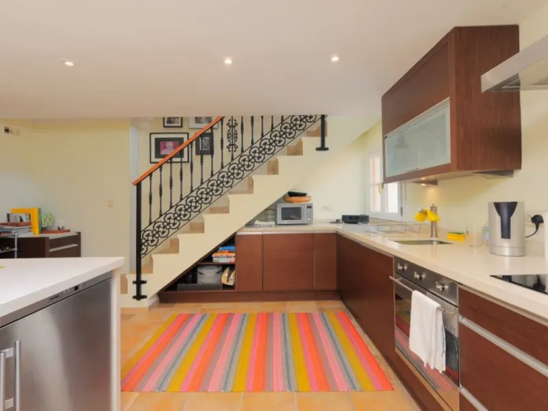 A rare opportunity to acquire a fabulous townhouse located in one of the nicest streets of the old town of Marbella, walking distance to all the amenities, bars, restaurants and the beaches.