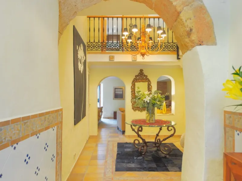 A rare opportunity to acquire a fabulous townhouse located in one of the nicest streets of the old town of Marbella, walking distance to all the amenities, bars, restaurants and the beaches.